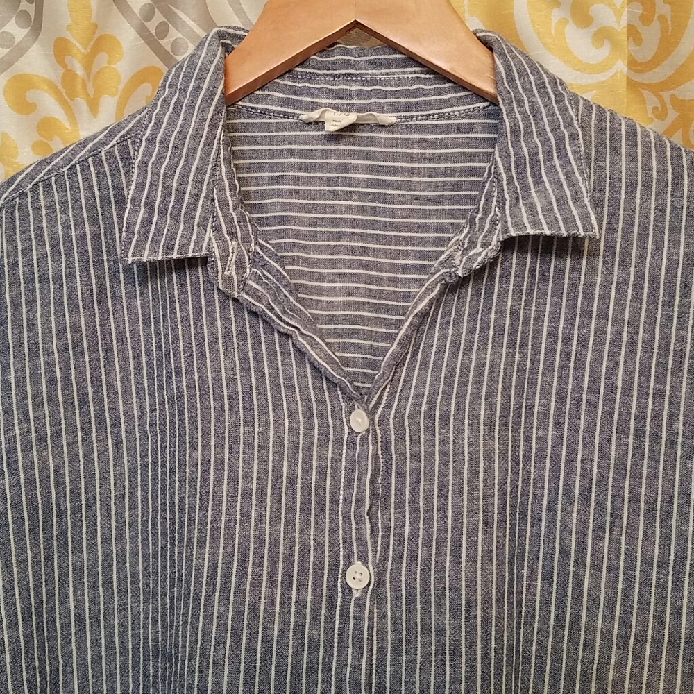 BeachLunchLounge Striped Chambray Blouse, Large - Picture 3 of 8